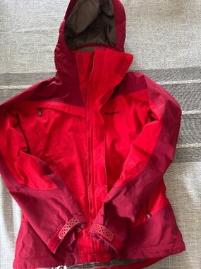 Patagonia Goretex Woman’s Jacket